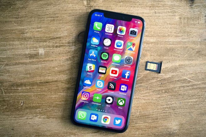 T&iacute;nh năng eSIM tr&ecirc;n iPhone 2018 sẽ thay đổi thế giới? - Ảnh 1.