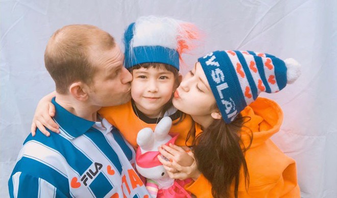 Anh chị em ruột ngo&agrave;i ng&agrave;nh giải tr&iacute; của 7 idol Kpop đ&igrave;nh đ&aacute;m: Qu&aacute; ph&iacute; khi kh&ocirc;ng gia nhập l&agrave;ng giải tr&iacute; - Ảnh 4.