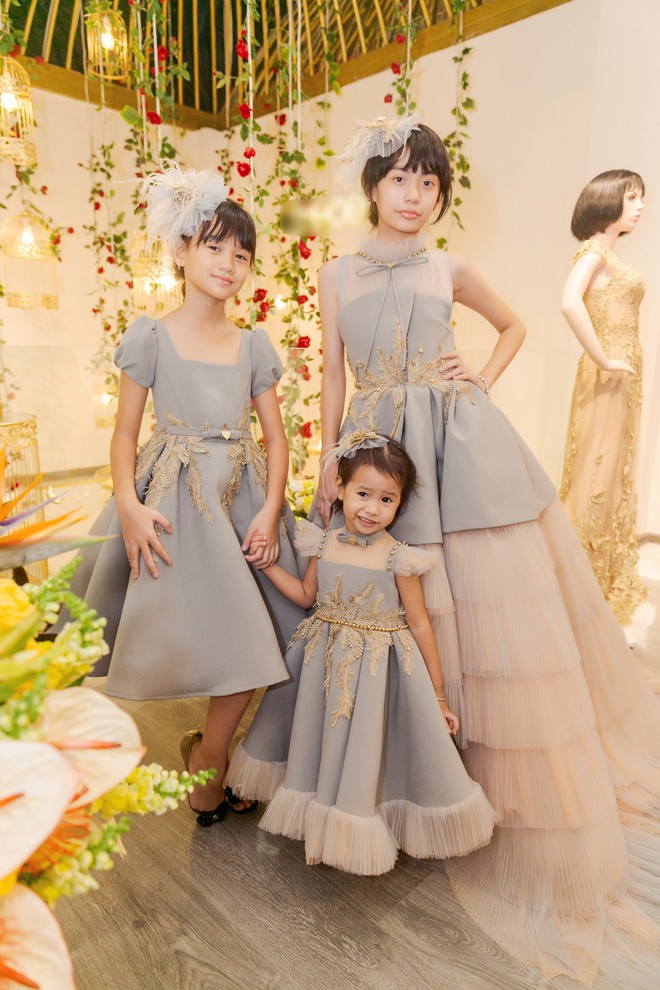 Lần đầu tiên, Vũ Thu Phương đưa hai con riêng của chồng đi sự kiện - Ảnh 2.