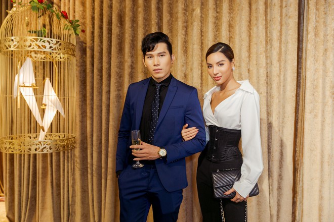 Lần đầu tiên, Vũ Thu Phương đưa hai con riêng của chồng đi sự kiện - Ảnh 5.