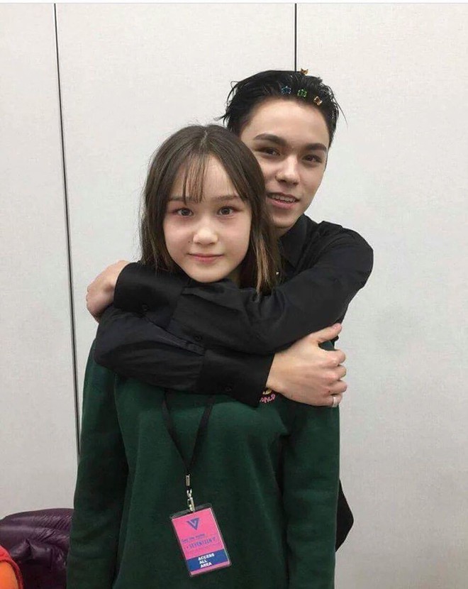 Anh chị em ruột ngo&agrave;i ng&agrave;nh giải tr&iacute; của 7 idol Kpop đ&igrave;nh đ&aacute;m: Qu&aacute; ph&iacute; khi kh&ocirc;ng gia nhập l&agrave;ng giải tr&iacute; - Ảnh 17.