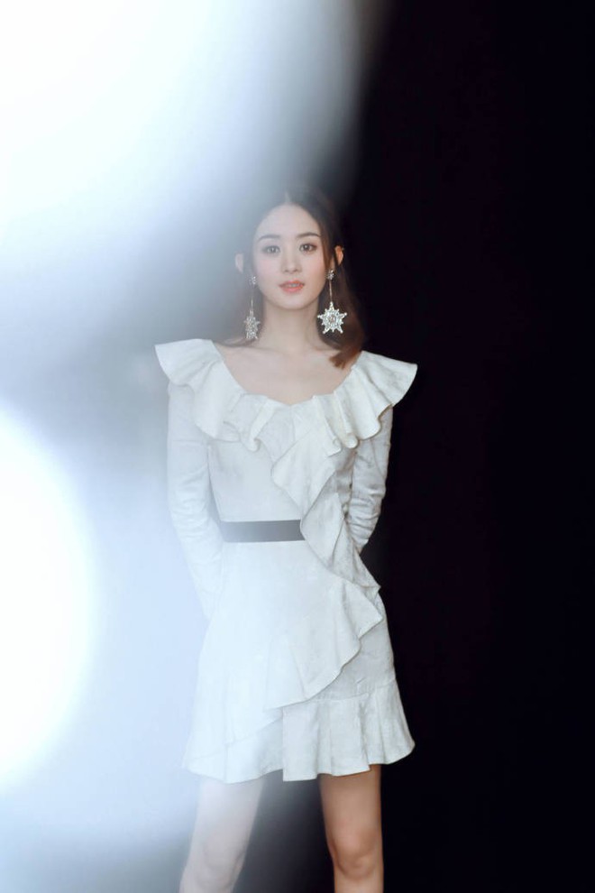 Sam Sam Triệu Lệ Dĩnh c&agrave;ng ng&agrave;y c&agrave;ng lộ v&ograve;ng 2 lớn với nghi vấn mang bầu - Ảnh 5.