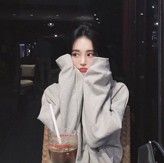 Nhiễm trend đo&aacute;n xem tr&ecirc;n mạng, c&ocirc; g&aacute;i tưởng m&igrave;nh h&agrave;i hước ho&aacute; ra lại chọc người y&ecirc;u tức đi&ecirc;n - Ảnh 1.