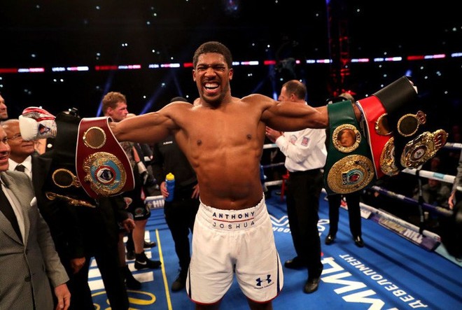 Hạ knock-out võ sĩ người Nga, Anthony Joshua bảo vệ thành công 4 đai thế giới - Ảnh 8.