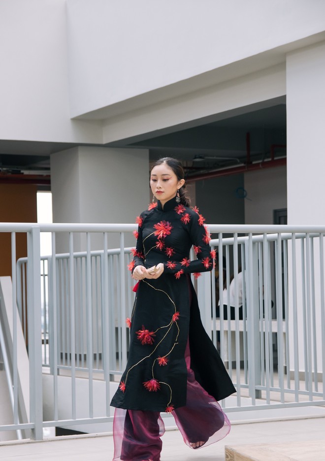 Ngắm bộ sưu tập áo dài cực chất trong đồ án tốt nghiệp của sinh viên mà cứ ngỡ lạc vào Vietnam International Fashion Week - Ảnh 36.