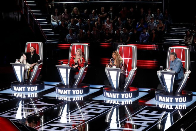 The Voice US: Được Blake ví như Taylor Swift, nhưng cô bé 17 tuổi lại không nghĩ như vậy - Ảnh 1.