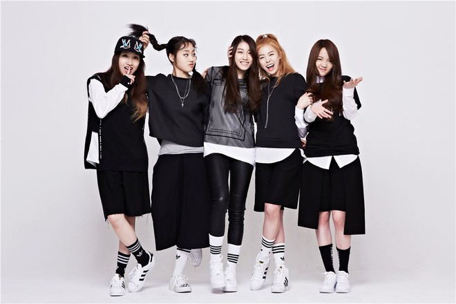 Khi idol nữ cover hit của idol nam: Hay chẳng hề k&eacute;m cạnh bản ch&iacute;nh! - Ảnh 20.