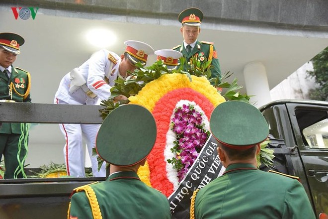 Lễ tang Chủ tịch nước Trần Đại Quang: Linh xa đưa chủ tịch nước về đất Mẹ - Ảnh 5.