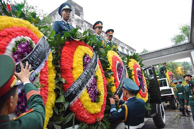 Lễ tang Chủ tịch nước Trần Đại Quang: Linh xa đưa chủ tịch nước về đất Mẹ - Ảnh 8.