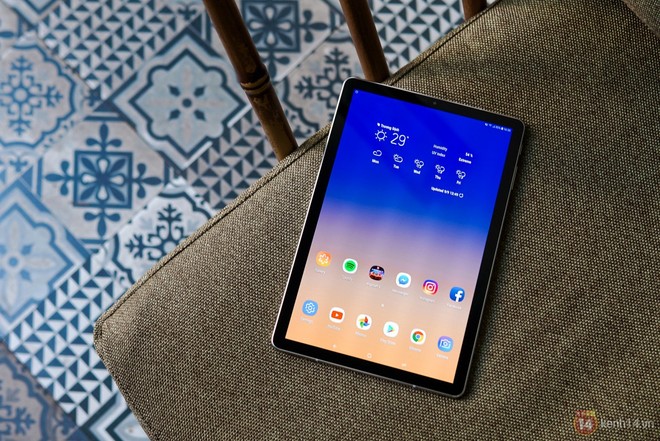 Trên tay Galaxy Tab S4 10.5: 4 loa ngoài, màn hình 16:10, tích hợp sẵn DeX và bút SPen, dùng giải trí hay công việc đều được - Ảnh 1.