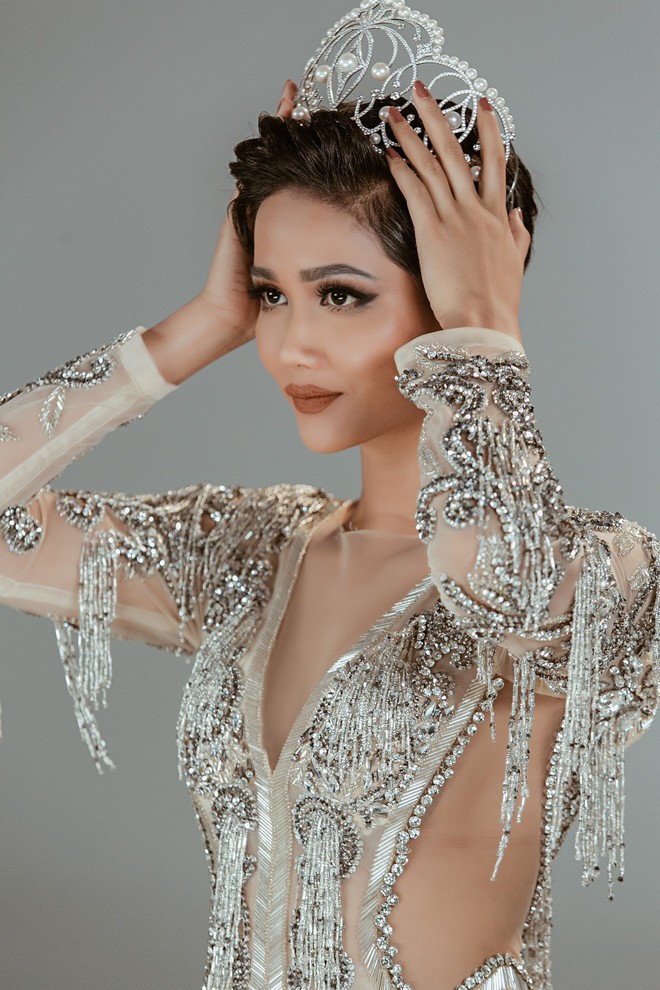 H’Hen Niê là Hoa hậu đầu tiên thực hiện series thực tế, công khai toàn bộ quá trình chuẩn bị cho Miss Universe 2018 - Ảnh 4.