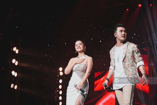 Khoảnh khắc đẹp của d&agrave;n sao Việt-H&agrave;n trong show diễn đ&ecirc;m qua khiến kh&aacute;n giả b&ugrave;ng nổ - Ảnh 29.