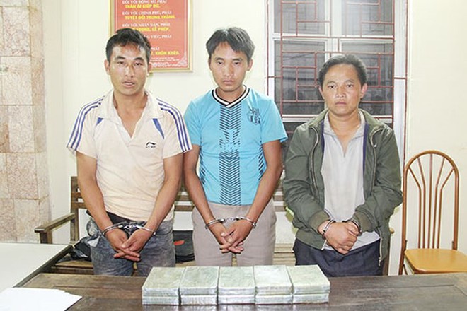 Li&ecirc;n tiếp ph&aacute; 2 đường d&acirc;y bu&ocirc;n ma t&uacute;y khủng, thu 10 b&aacute;nh heroin v&agrave; 54.000 vi&ecirc;n ma t&uacute;y tổng hợp - Ảnh 1.