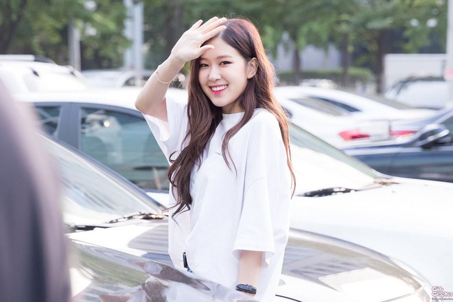 Ai l&agrave; giọng h&aacute;t ch&iacute;nh c&oacute; nhan sắc nổi bật nhất trong d&agrave;n girlgroup mới của Big 3? - Ảnh 10.