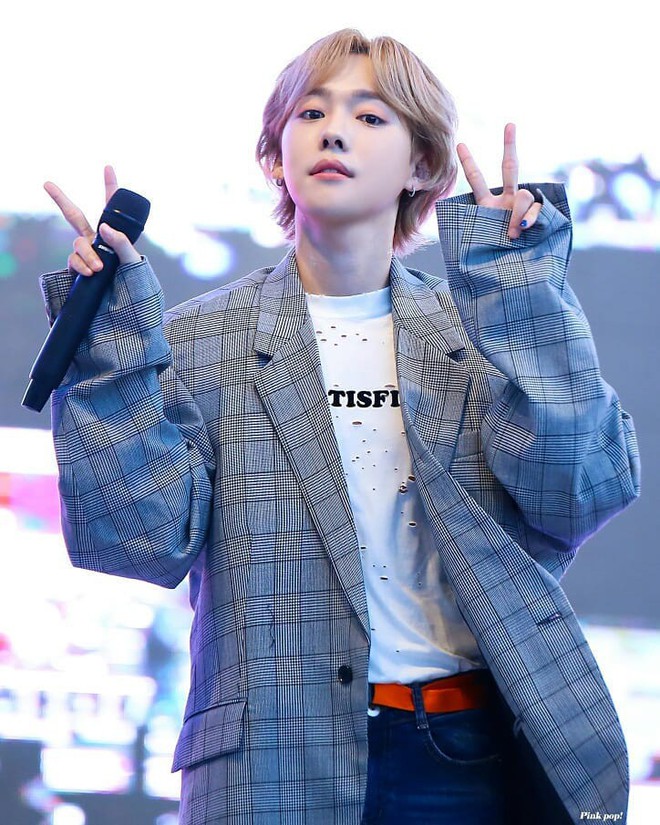 Đằng sau việc sơn móng tay của Jinwoo (Winner) thực tế lại là một thông điệp hết sức sâu sắc  - Ảnh 1.