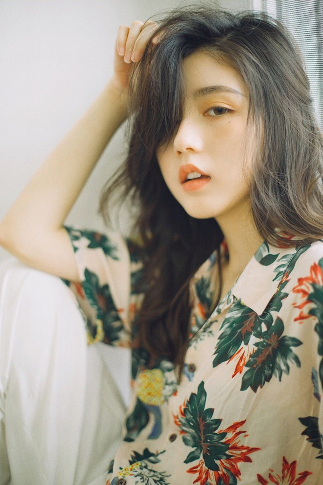 Danh t&iacute;nh của c&ocirc; bạn Trung Quốc với nụ cười tươi như nắng đang được cư d&acirc;n mạng Việt truy l&ugrave;ng - Ảnh 2.