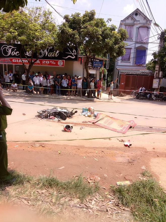 Vĩnh Ph&uacute;c: Va chạm với xe ben tr&ecirc;n đường đi bốc thuốc nam, hai vợ chồng tử vong thương t&acirc;m - Ảnh 2.