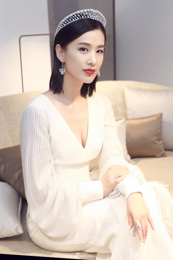 Dàn minh tinh Cbiz tại Paris Fashion Week: Angela Baby đẹp hết nấc, Nhàn Phi đẳng cấp bên Ngụy Anh Lạc - Ảnh 10.