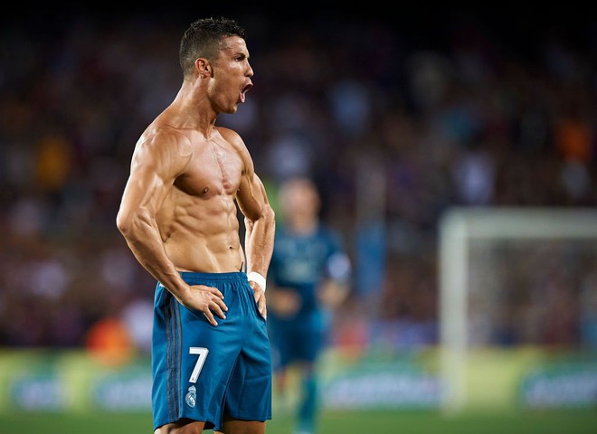 Chị em nhớ lấy xô hứng nước miếng trước khi xem loạt ảnh này của Ronaldo nhé - Ảnh 9.