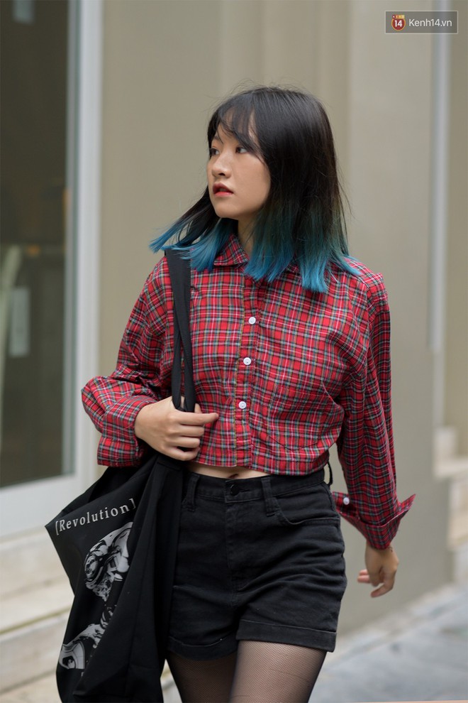 Street style 2 miền: mát trời nhưng các bạn trẻ vẫn diện crop top miết mải, của đáng tội quá xinh và chất - Ảnh 18.