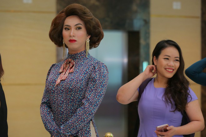 Thánh lô tô tham dự "Gương mặt Truyền hình", dự định trở thành MC 4 Thánh lô tô tham dự "Gương mặt Truyền hình", dự định trở thành MC 2