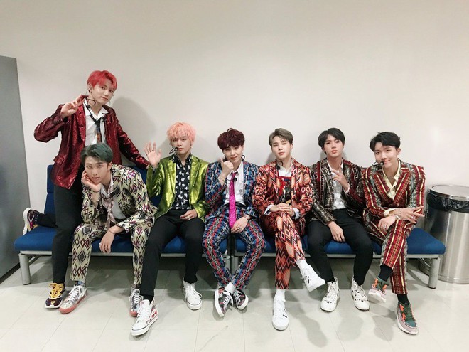 C&oacute; lẽ chỉ Army l&acirc;u năm mới nhận ra điểm thay đổi kh&aacute;c biệt trong phong c&aacute;ch của BTS từ xưa đến nay  - Ảnh 1.