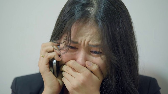 Gạo Nếp Gạo Tẻ: Nh&igrave;n C&ocirc;ng thẳng tay t&aacute;t vợ, nh&acirc;n t&igrave;nh ngồi tr&ecirc;n &ocirc; t&ocirc; sững sờ đến cạn lời - Ảnh 1.
