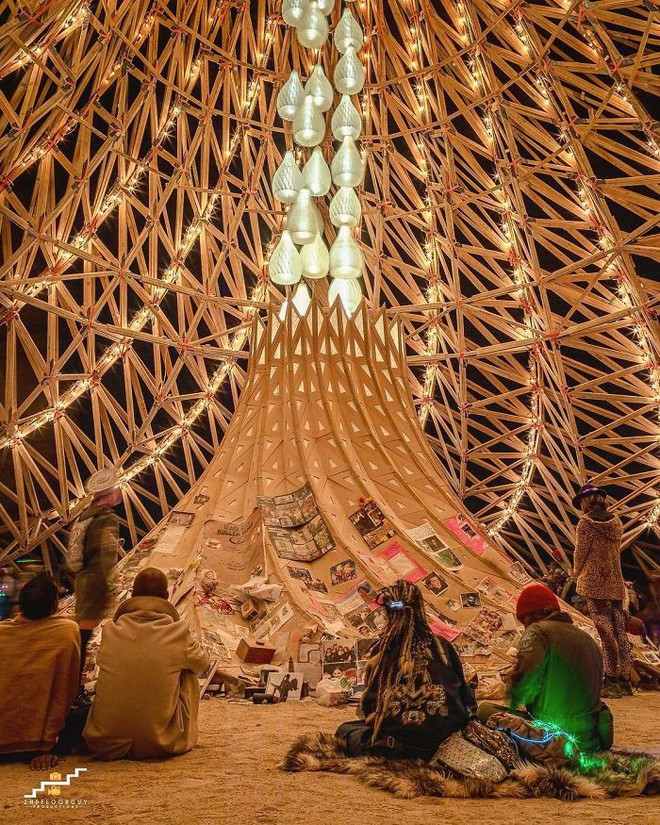 Chùm ảnh: Lễ hội hoang dại Burning Man 2018 sẽ khiến bạn ngỡ như đang lạc vào một bộ phim khoa học viễn tưởng - Ảnh 20.