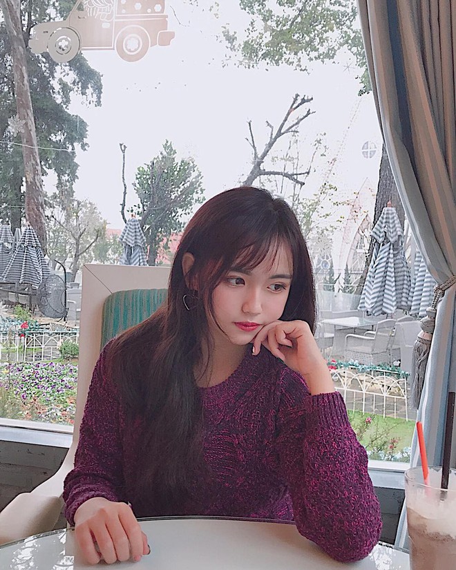 Nữ game thủ Gia Lai sinh năm 1998 sở hữu vẻ đẹp mong manh khả &aacute;i - Ảnh 6.