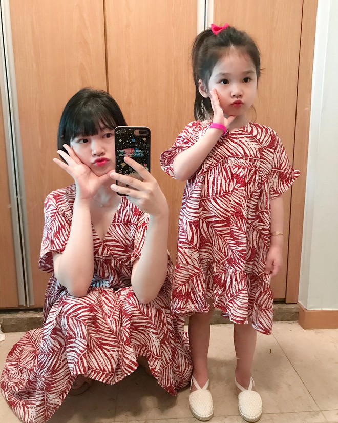 Cặp chị em s&agrave;nh điệu cưng muốn xỉu, nh&igrave;n th&ocirc;i l&agrave; muốn bế về ngay lập tức! - Ảnh 7.