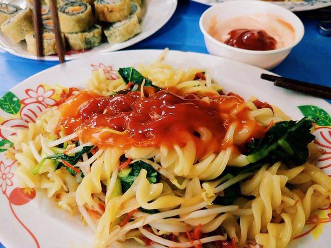 Ng&agrave;y khai giảng, điểm lại 7 trường cấp 3 ở H&agrave; Nội c&oacute; m&oacute;n ăn ngon phải thử - ảnh 9