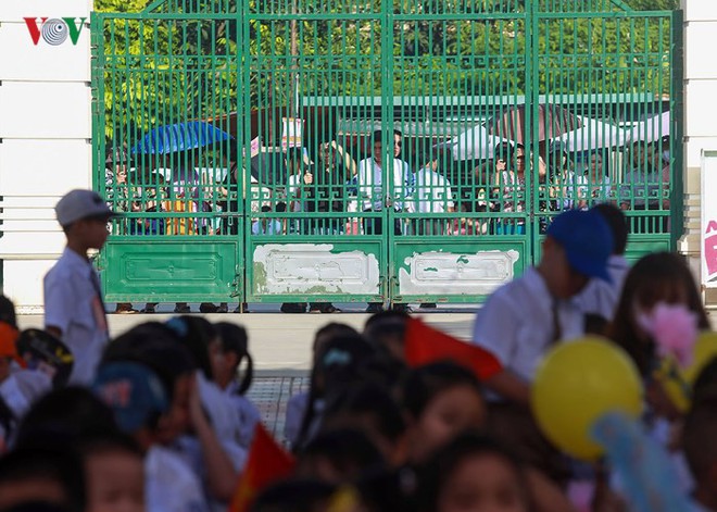 Khai giảng ở ngôi trường có 1.145 học sinh lớp 1, đông nhất Hà Nội - Ảnh 10.