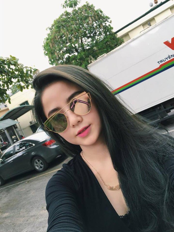 Selfie vội cùng chồng, vậy mà Nam Thương vẫn khiến cả ngàn người rớt tim vì quá xinh - Ảnh 4.