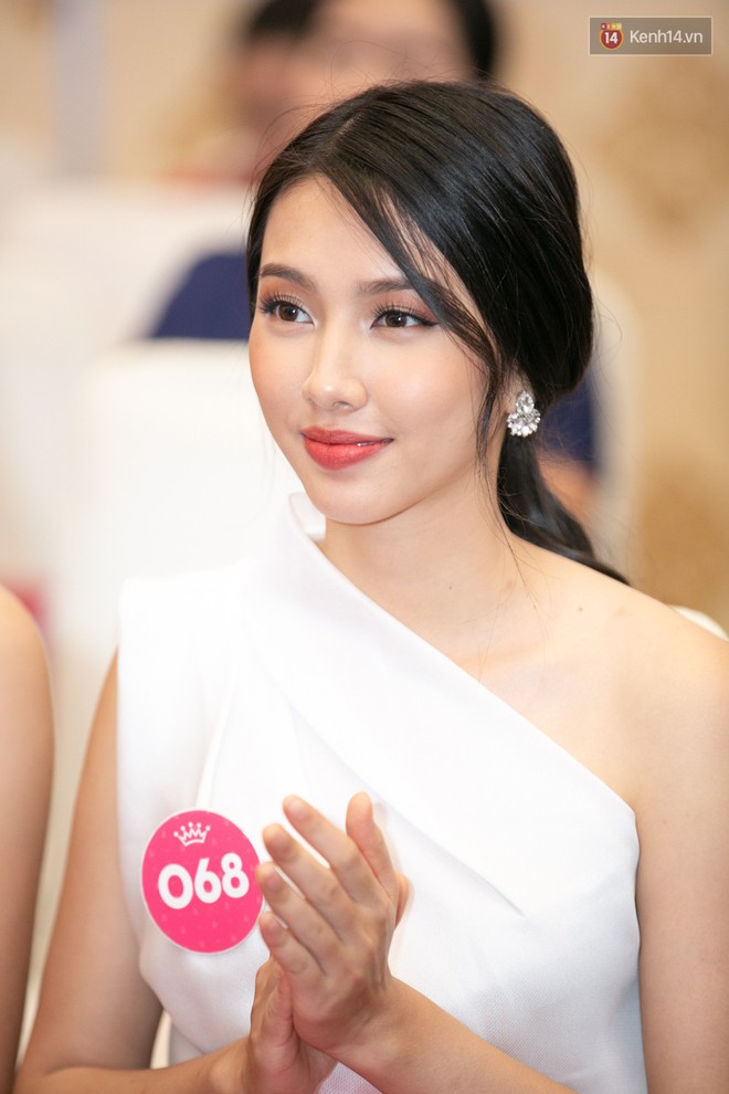 Trước thềm chung kết, hé lộ cận cảnh vương miện, quyền trượng giá trị của Tân Hoa hậu Việt Nam 2018 - Ảnh 18.
