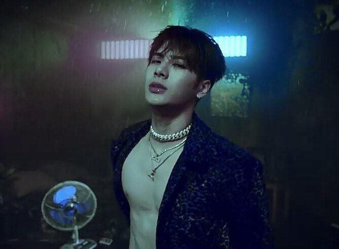 Jackson cởi áo khoe body cực phẩm trong MV mới, mở đường cho màn comeback của GOT7 - Ảnh 4.