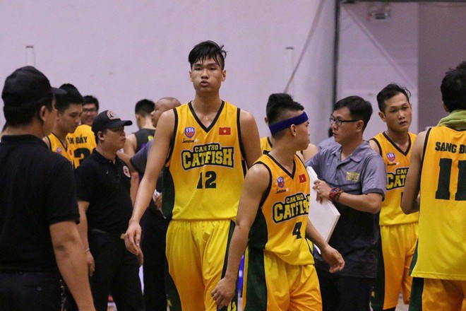 Kh&ocirc;ng chỉ c&oacute; đẳng cấp của nh&agrave; v&ocirc; địch, Cantho Catfish c&ograve;n sở hữu d&agrave;n tuyển thủ cực cool ngầu - Ảnh 13.