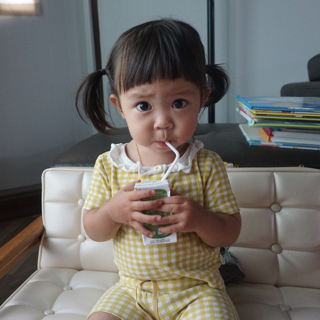 Cô bé Hàn Quốc được phong thánh khó ở của năm với loạt biểu cảm cau có gắt không chịu được! - Ảnh 3.
