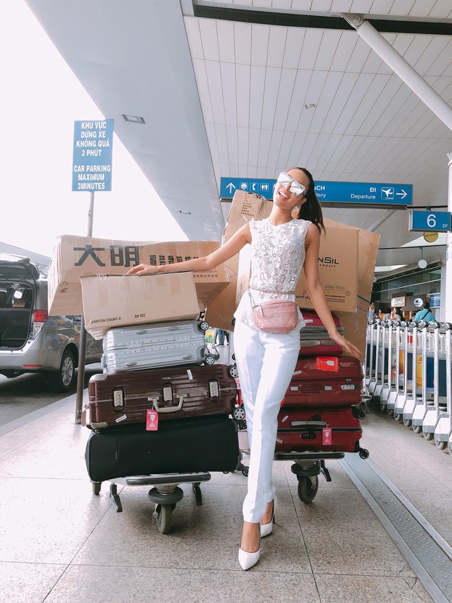 Khả Trang mang 10 kiện hành lý đi Thái Lan thi Super Model International 2018 - Ảnh 3.
