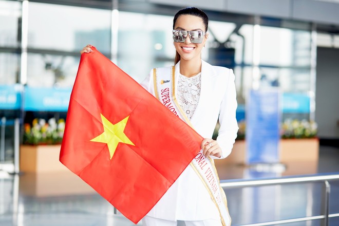 Khả Trang mang 10 kiện hành lý đi Thái Lan thi Super Model International 2018 - Ảnh 5.