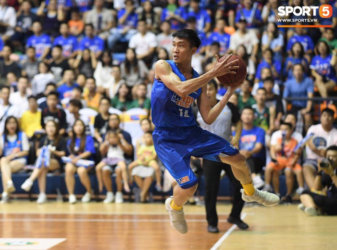 Hạ Hanoi Buffaloes ngay tr&ecirc;n s&acirc;n kh&aacute;ch, Cantho Catfish đăng quang VBA 2018 - Ảnh 6.