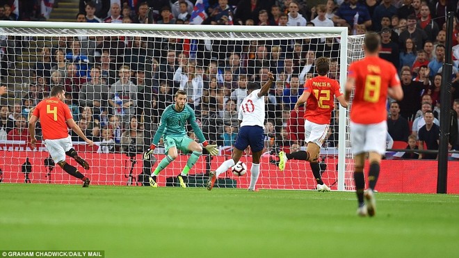 Sao Man Utd tỏa s&aacute;ng, đội tuyển Anh vẫn thua ngược T&acirc;y Ban Nha ngay tại Wembley - Ảnh 4.