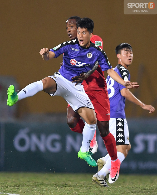 Duy Mạnh - Đ&igrave;nh Trọng: Những l&aacute; chắn th&eacute;p của CLB H&agrave; Nội v&agrave; Olympic Việt Nam - Ảnh 1.