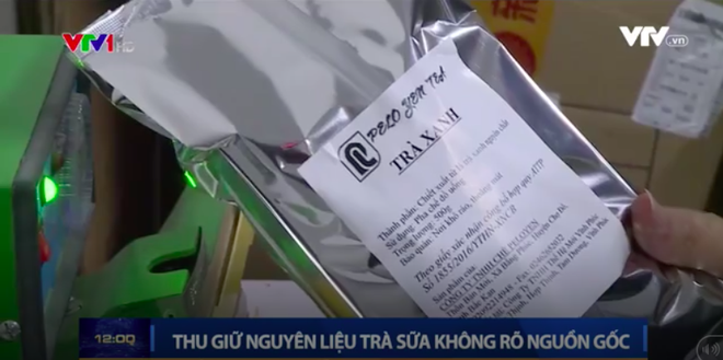 Clip: Công ty trà sữa ở Hà Nội bị phát hiện và thu giữ số lượng lớn nguyên liệu không rõ nguồn gốc - Ảnh 2.