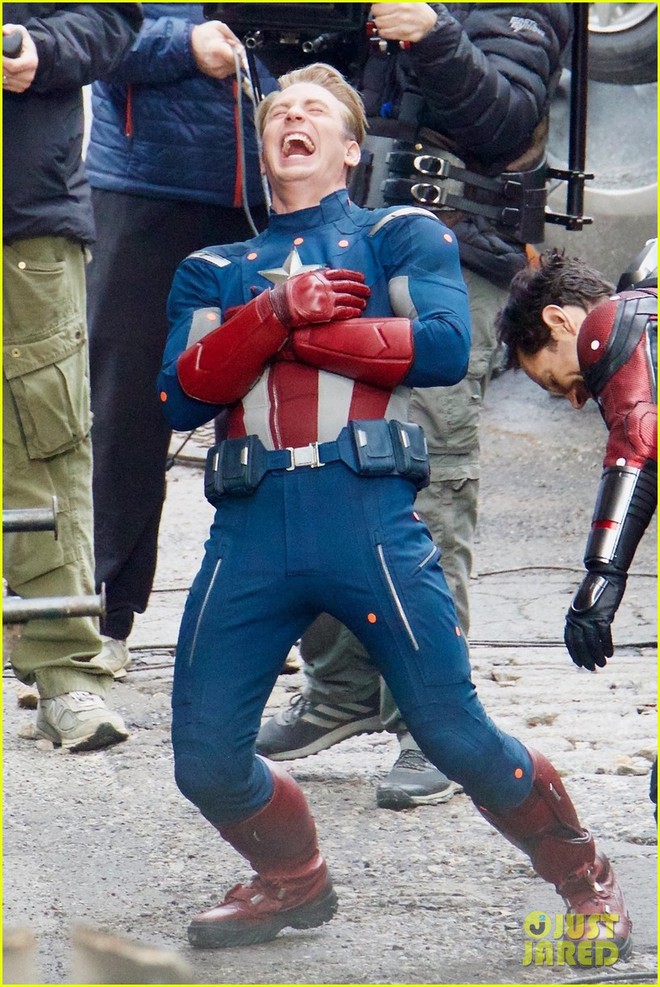 Avengers 4 vừa tiết lộ các siêu anh hùng sẽ xuyên không về quá khứ? - Ảnh 2.