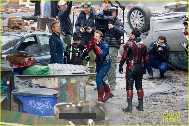 Avengers 4 vừa tiết lộ c&aacute;c si&ecirc;u anh h&ugrave;ng sẽ xuy&ecirc;n kh&ocirc;ng về qu&aacute; khứ? - Ảnh 6.