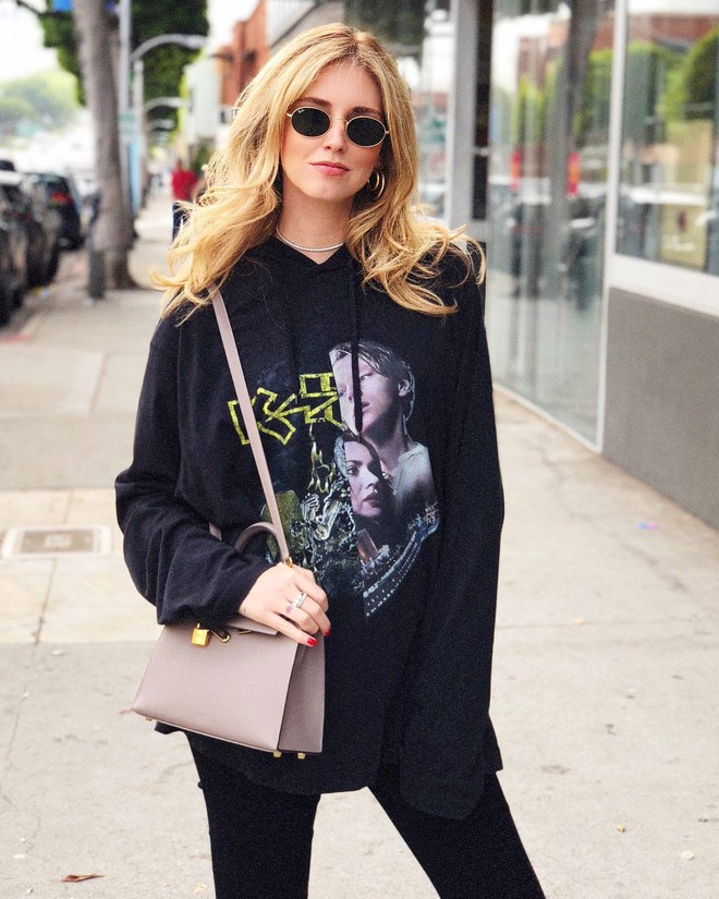 Không hổ danh là fashion blogger số 1 thế giới, Chiara Ferragni vẫn mặc chất dù đang bầu bí nặng nề  - Ảnh 10.