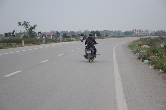 Khởi tố, bắt tạm giam tài xế lái ô tô “điên” tông chết hai nữ sinh lớp 9 ở Hải Phòng - Ảnh 1.