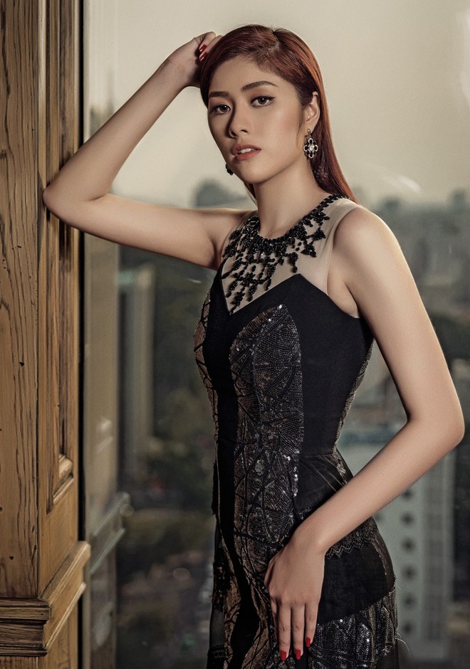 Huỳnh Ti&ecirc;n đầu tư loạt đồ hiệu đắt tiền cho MV quay tại Cộng h&ograve;a S&eacute;c - Ảnh 5.