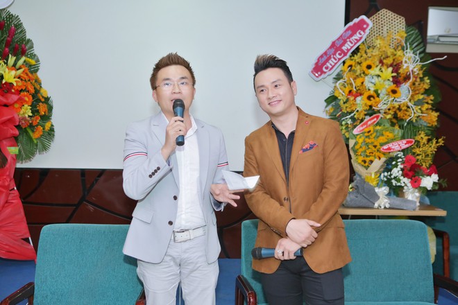 H&agrave;n Th&aacute;i T&uacute; lần đầu h&aacute;t nhạc Bolero, ki&ecirc;n quyết ra album dạng CD d&ugrave; biết b&aacute;n kh&ocirc;ng c&oacute; lời - Ảnh 3.