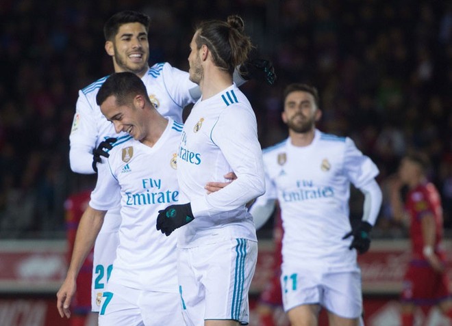 Bale ghi bàn trên chấm penalty, Real Madrid đặt một chân vào tứ kết Cúp Nhà vua - Ảnh 6.
